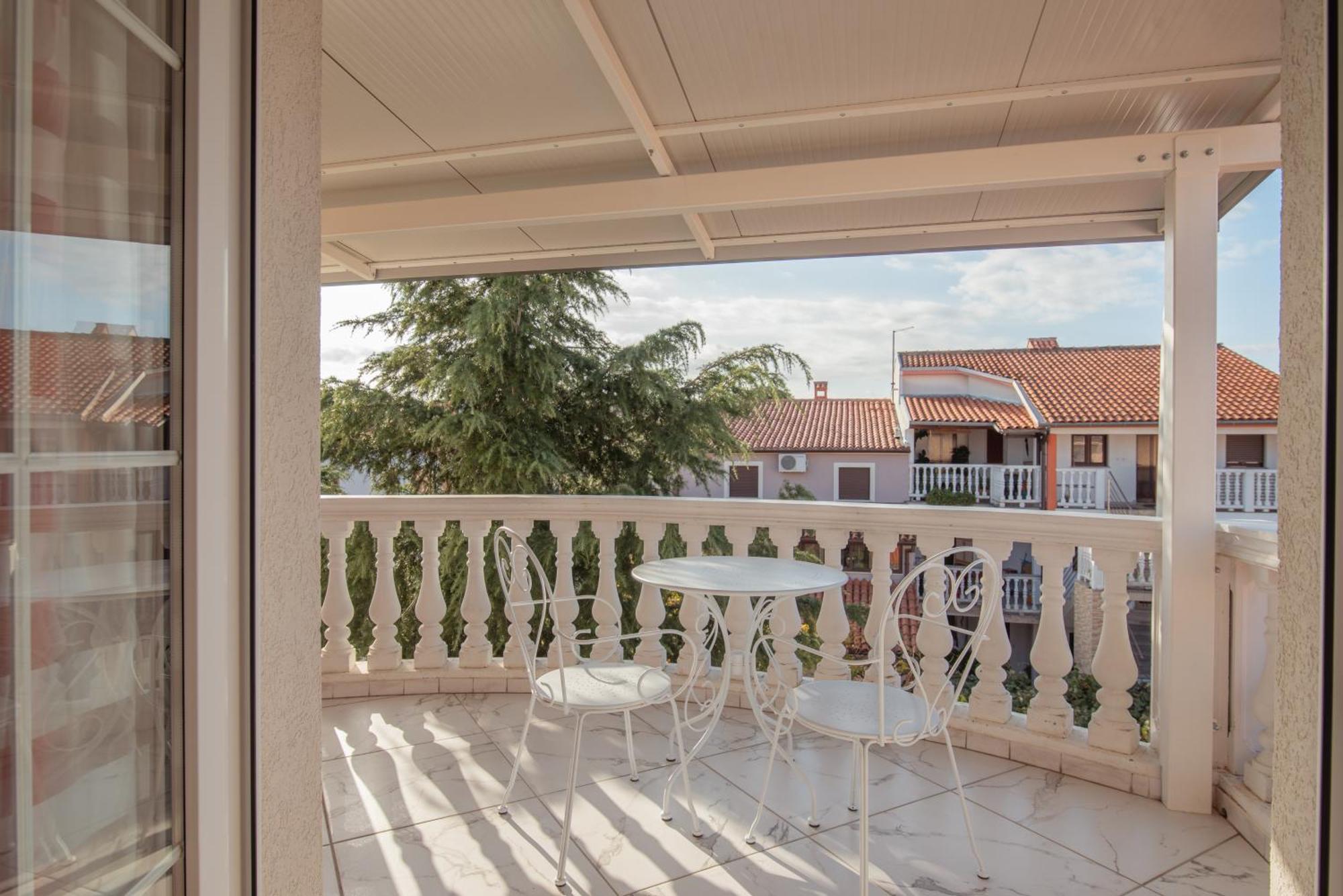 Hotel Villa Vera 2 Fažana Buitenkant foto