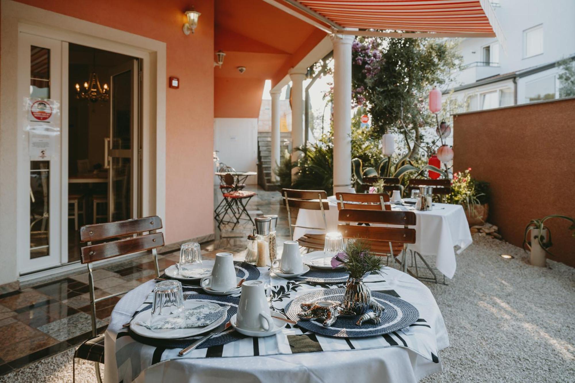 Hotel Villa Vera 2 Fažana Buitenkant foto
