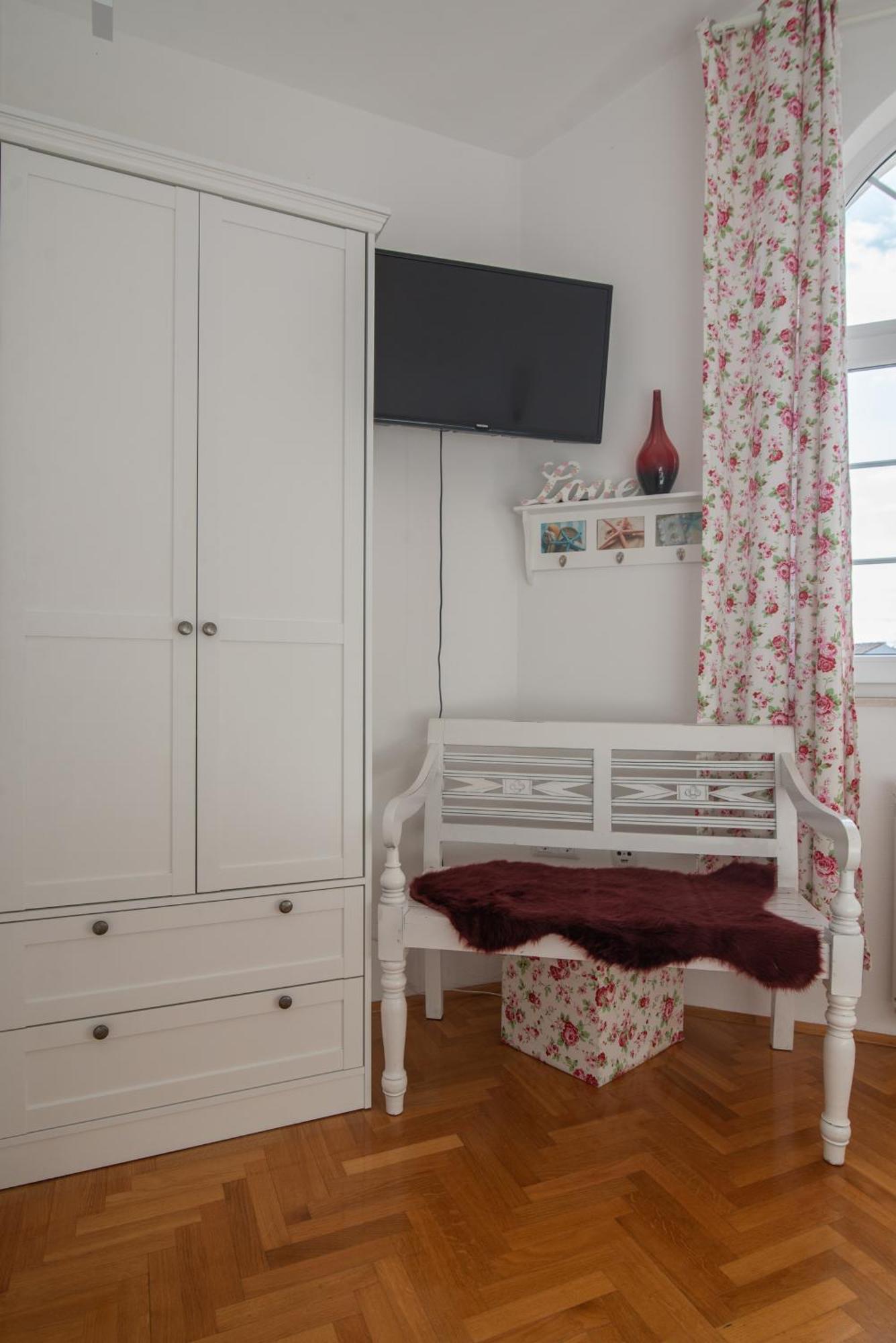 Hotel Villa Vera 2 Fažana Buitenkant foto