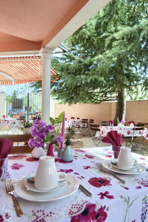 Hotel Villa Vera 2 Fažana Buitenkant foto