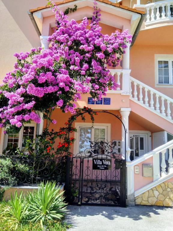 Hotel Villa Vera 2 Fažana Buitenkant foto