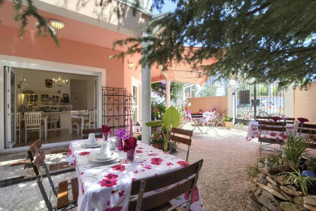 Hotel Villa Vera 2 Fažana Buitenkant foto