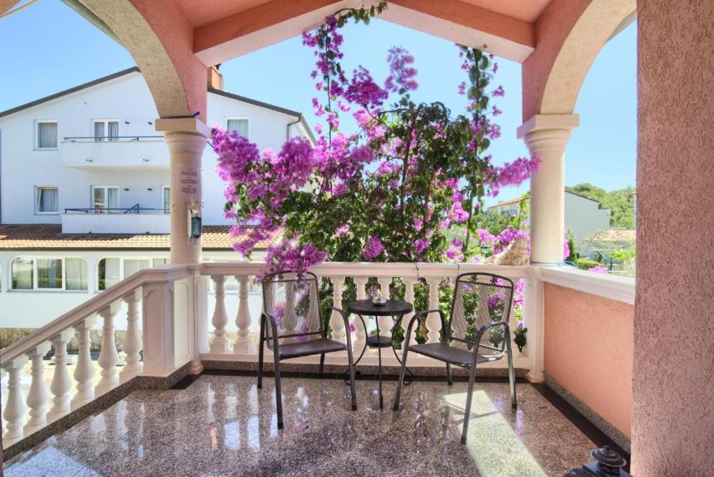 Hotel Villa Vera 2 Fažana Buitenkant foto